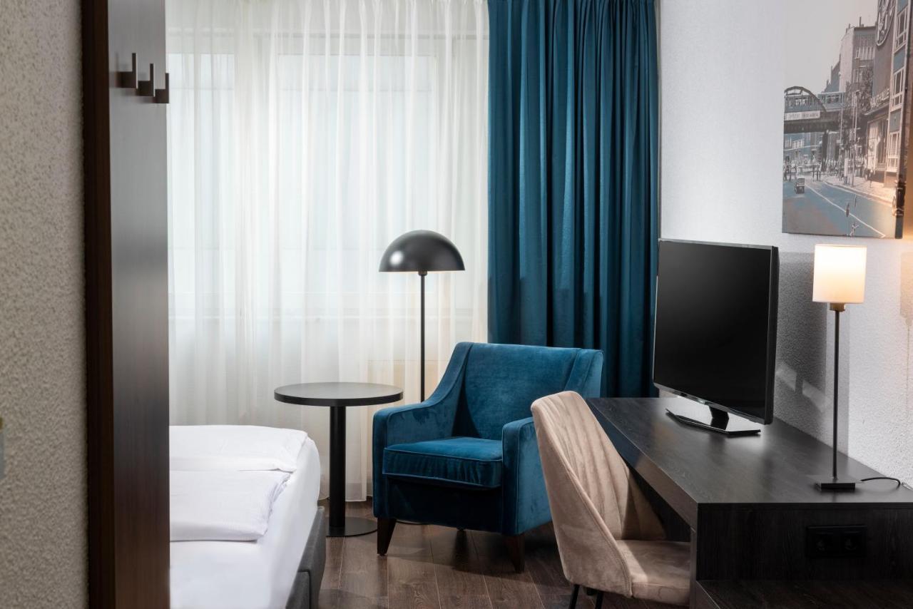 City Hotel Berlin East Exterior photo