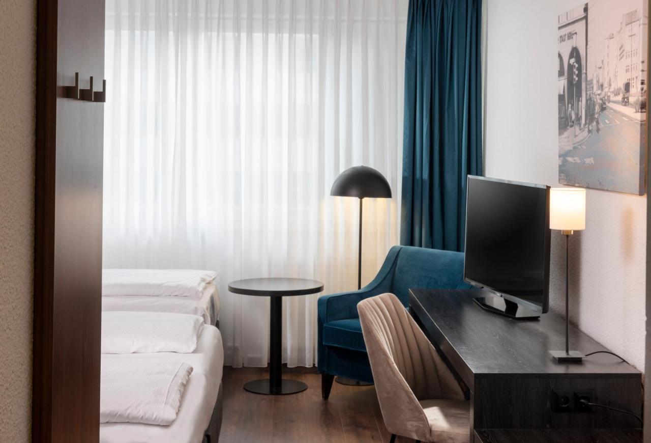 City Hotel Berlin East Exterior photo